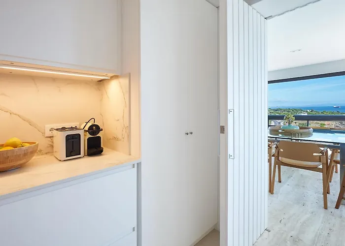 Luxury Ocean View Apartment *