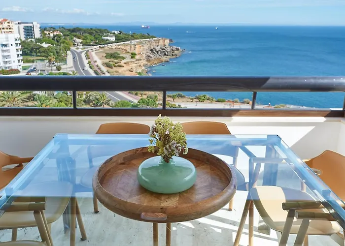 Luxury Ocean View Apartment Cascais